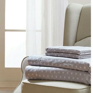 4 pc. Queen sheet set